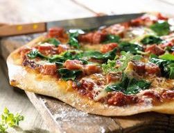 Pizza verde met milde geitenkaas